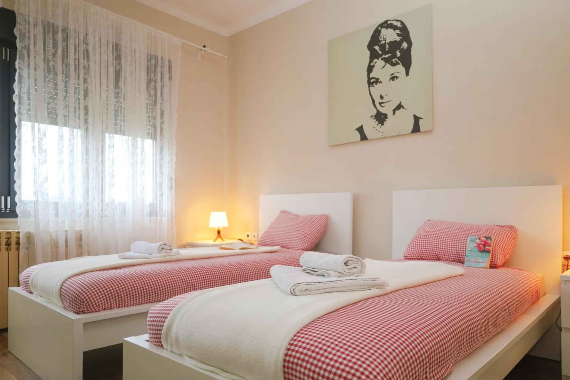 Apartmán Kamena Kuca Pozega Exteriér fotografie